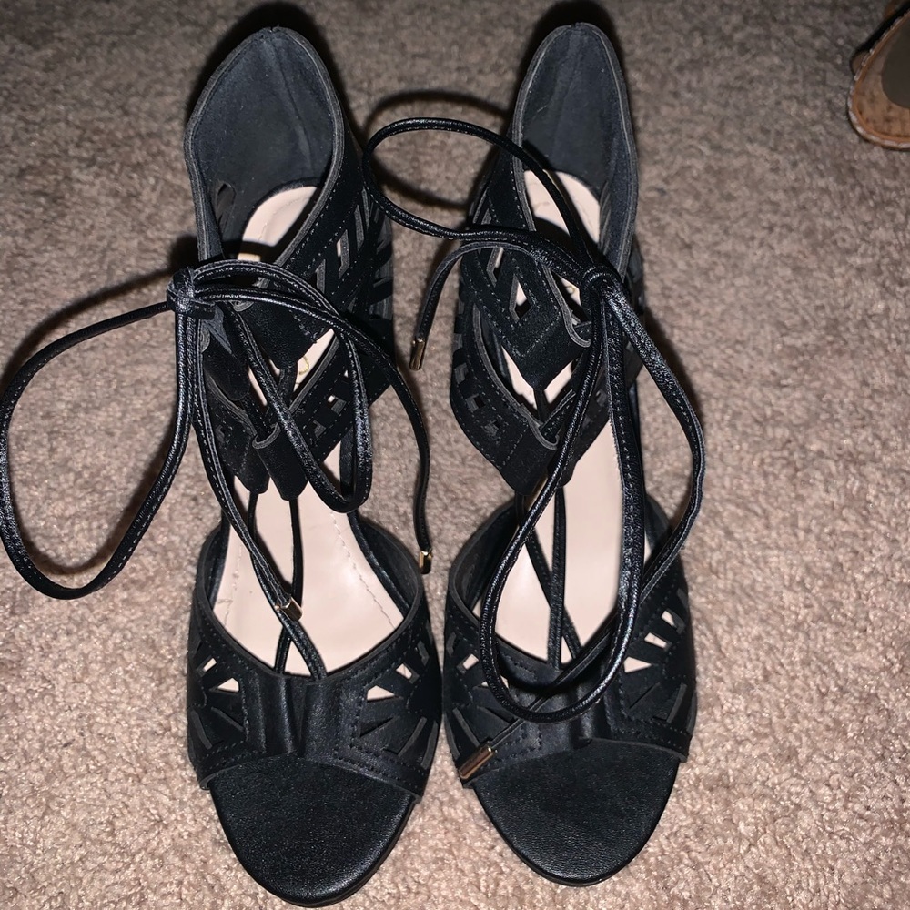 Black strappy sandal high heel